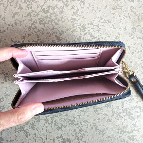 Fossil wallet, clutch, leather wristlet - Picture 10 of 11